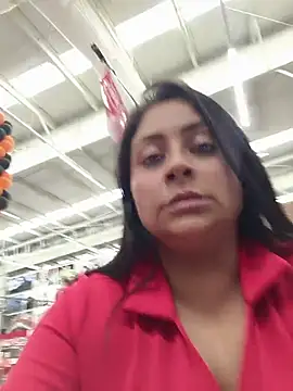 Angie_e - 😒👿😮Naked in supermarket +finger pussy