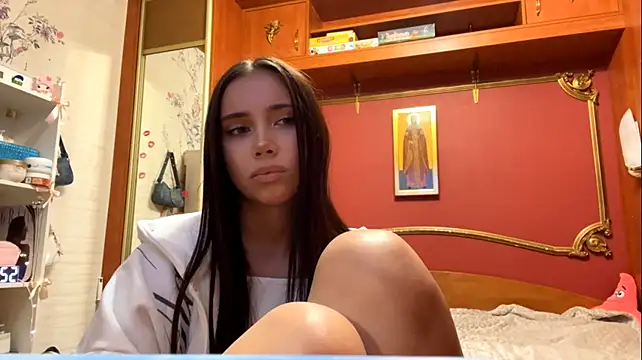 LauraMystiq - Play with my nipples