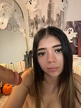 HoneyMollyX - PANTY OFF + OPEN LEGS & RUB MY CLIT