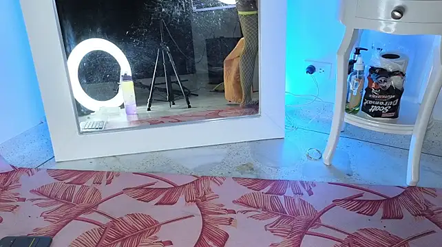 BySabrina - SPANK ASS