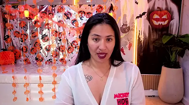 Majo_tf - SHOW BOOBS+OIL