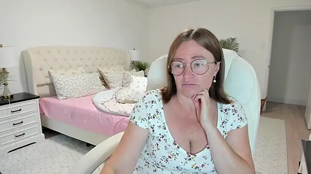 Vika73 - type - ​menu ​and ​private ​active