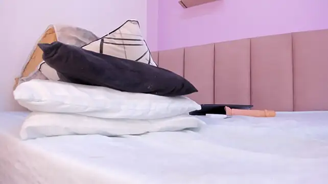 Camila_scoth - 2 lush in ashole +pussy+control8 minutes