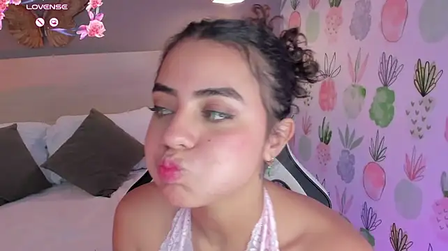 Yaya23x - ice in pussy😛😳