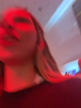 Emma05 - 2min boobs free in front of all people