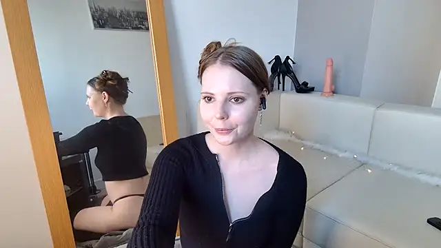 Frosty_Princess - Spank ass ×10 +last tip wins 1nude