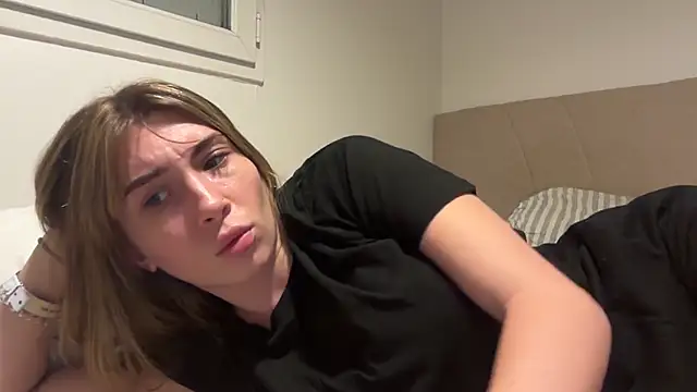 Perrine_offf - striptease à chaque tips > 100🫣