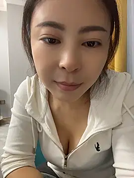 YaoYao8888 - 不穿内裤直播2分钟