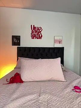 Zafira_Llux - spank that big ass 🍑😈