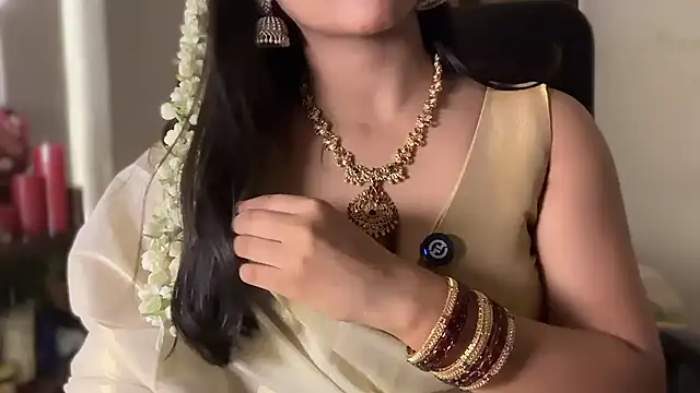 Goddess_Ariel - Candle Wax ON BOObs