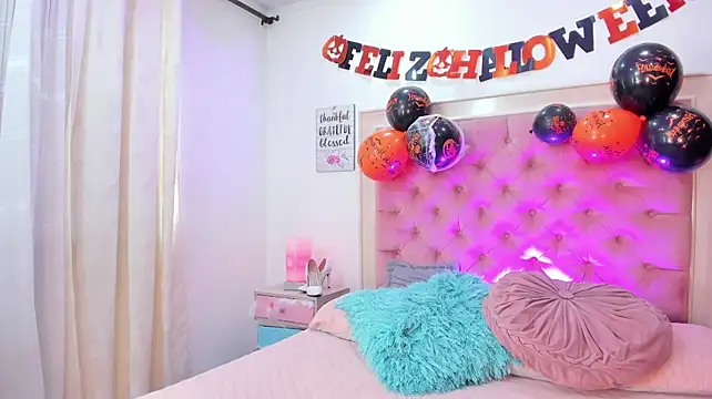 DominicaBecquer - fuck a huge caterpillar