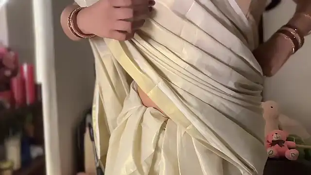 Goddess_Ariel - Candle Wax ON BOObs