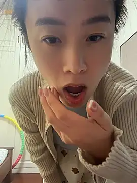 Saozi666 - 完成目标可选：挤奶水、黑JB抽插、小粉插入M腿、小粉入后门、开双插票、口叼内裤