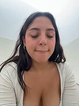 MeggyMae_ - spread pussy