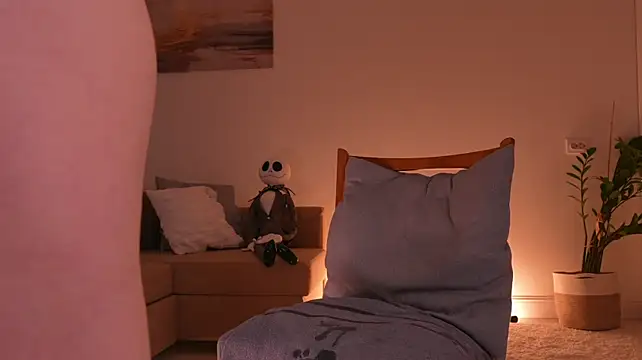 Miablueye - Anal in the oversplit between two chairs