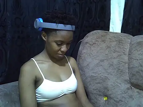 Ebony_beb - Am new here show some love ❤❤❤ and 😜