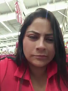 Angie_e - 😒👿😮Naked in supermarket +finger pussy