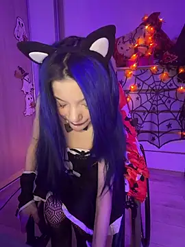 MiniSophiaa - Show ass/doggy 5min