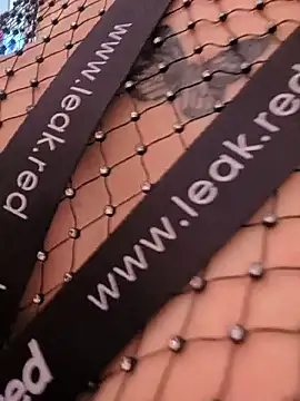 DirtyTechCouple- - 🤭Squeeze Boobs close to cam