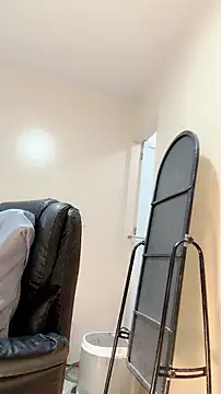 WetVirginPussy - 1 fingers fuck pussy w/ boobs:inlove: