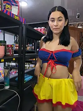Celeste_rousse01 - get naked on the store