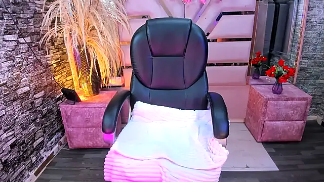 Gerogina_Divaio - SHOW PUSSY + VIBRATION DOMI 😈🔥