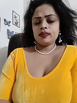 Pinky-2 - Oiling My Sexy Pussy Hole
