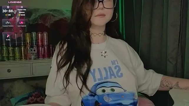 Hornyprincess19 - play with anal beads