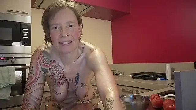 SexyExclusiveflower - Suck dildo with cream 🤤