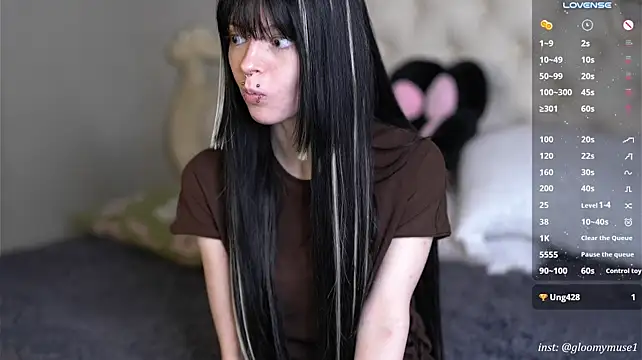 Vortex_Meadow - ★squezze tits without top★