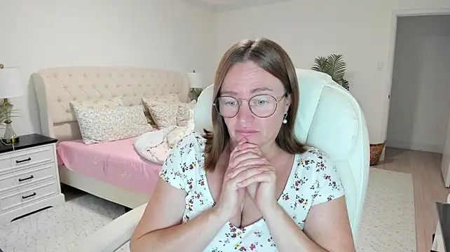 Vika73 - type - ​menu ​and ​private ​active