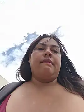 OUTDOORS_VELEN - Fingers in pussy+video lastp tip😏