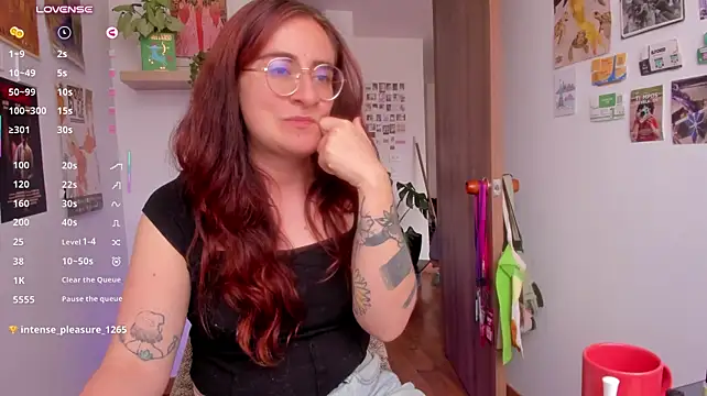 Linda_giggle - Cream on ass