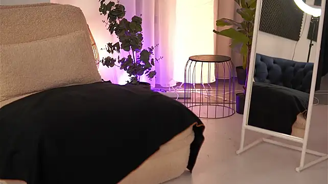 RedLaraa - Cumming over n over again