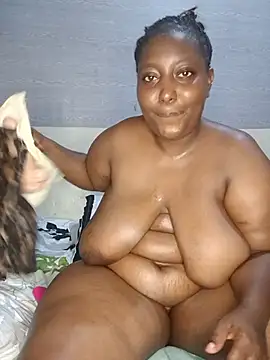 Ebbonny-queen - Play with my pussy.....