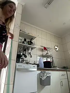 Bia_sexynovaes - Bia rebola só de calcinha