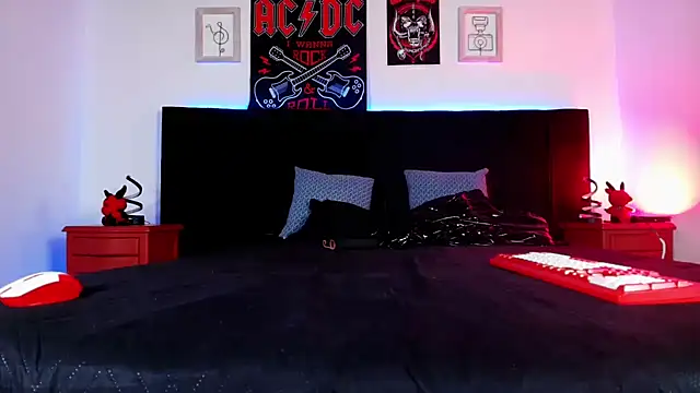 Alisse_Moore - Foot massage with oil