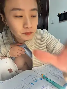 Saozi666 - 完成目标可选：挤奶水、黑JB抽插、小粉插入M腿、小粉入后门、开双插票、口叼内裤