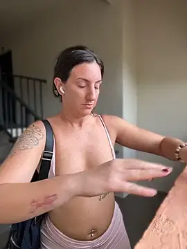 Sweetsirenn - neighborhood walk in slutty outfit