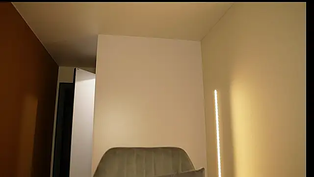 DollyV - show tits