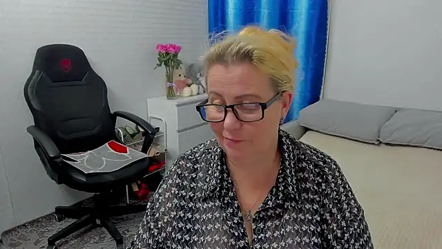 Frau_Marta - surprise