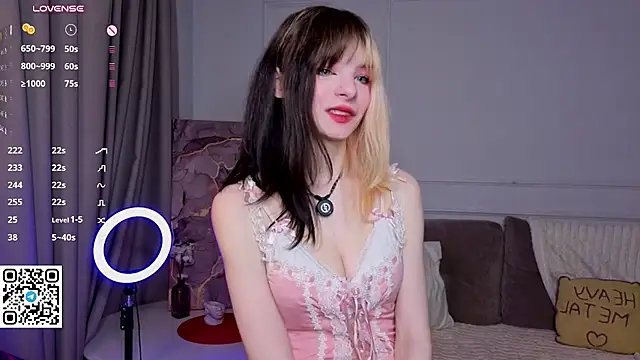 ItsFeliDoll