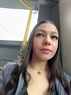 Alyshanon18 - BOOBS OUT 1MIN😈