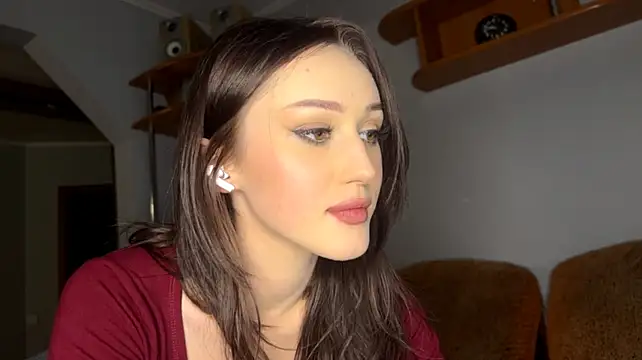 ShannanWohlers - Teasing you with my collarbone <3