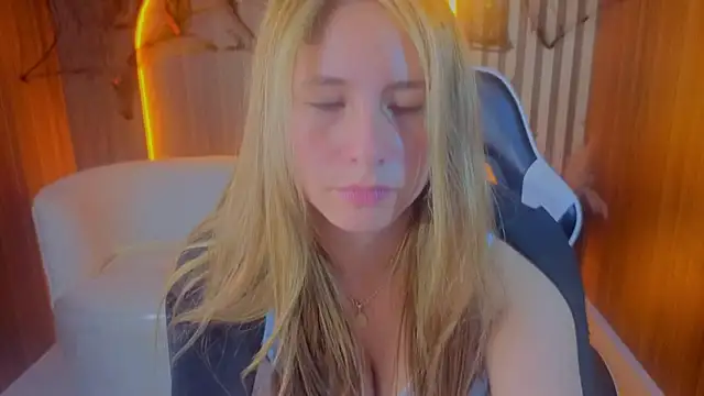 Aratna_Blonde_Tx
