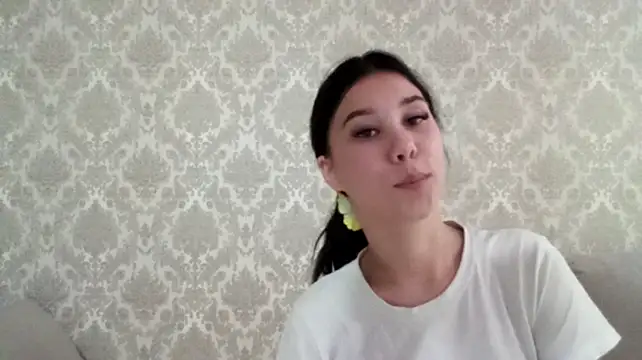 Nolli_Heily - Take off my stockings!