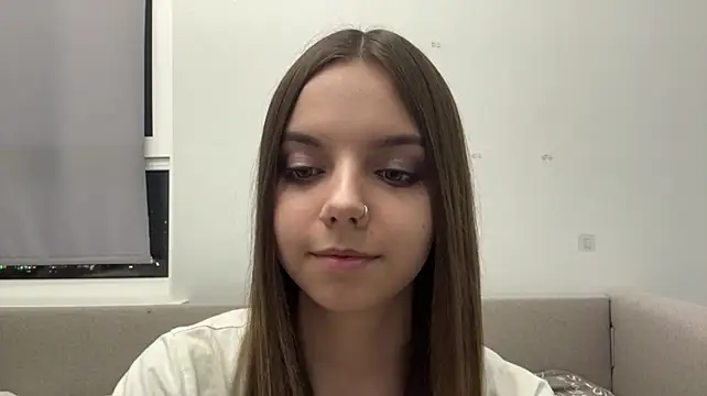 LisaPorse - show belly + cute wink