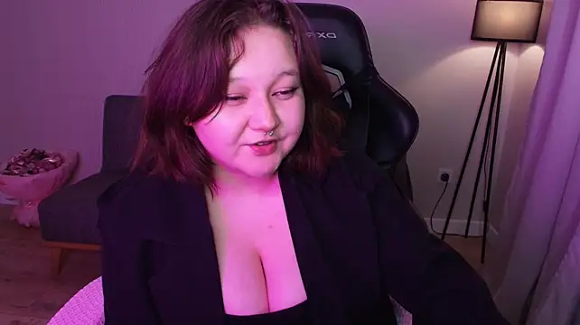 Honey_pie_boo - show tits