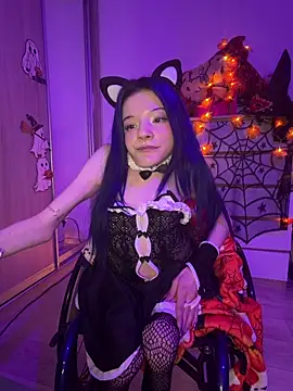 MiniSophiaa - Show ass/doggy 5min