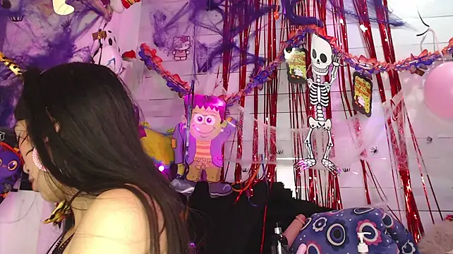 Sara_Caplerxx - glass plug in ass🧡🎃🧟‍♀️💛